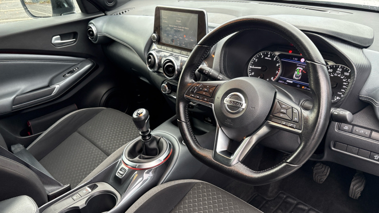 Nissan Juke 1.0 DiG-T N-Connecta 5dr Petrol Hatchback